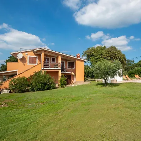 Iva-1 By Interhome 아파트 *